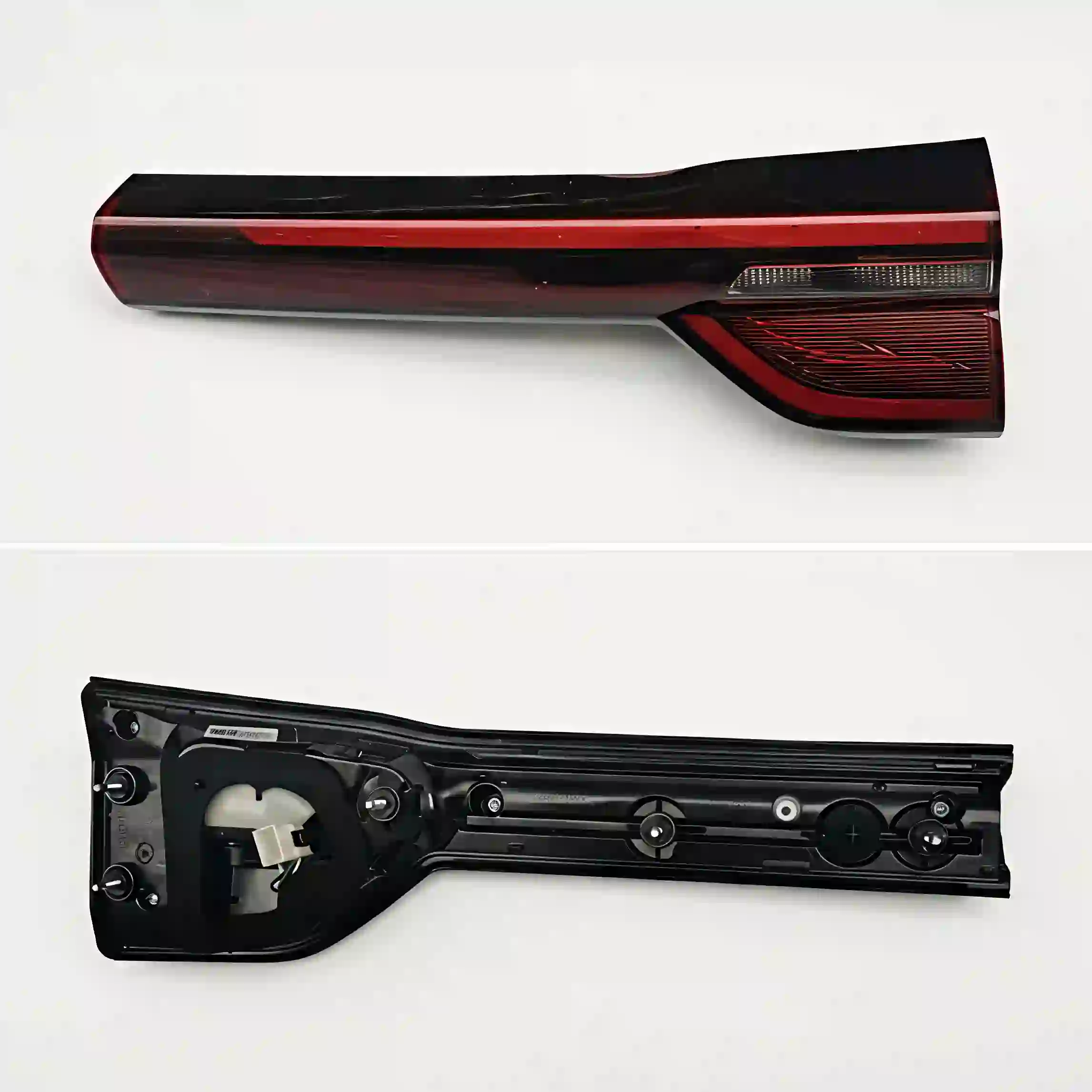 Tail lights of Chery Tiggo 8