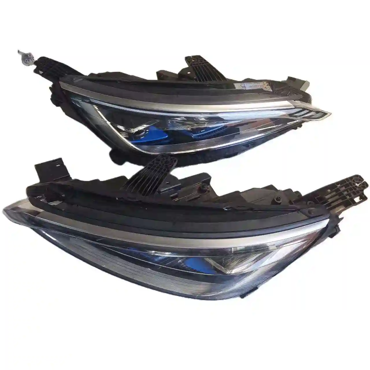Headlights of BYD Yuan Plus Atto 3